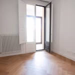 Apartamento en alquiler de Calle Girona 2 - 3 habitaciones, Barcelona